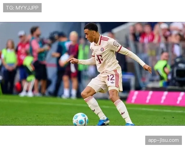 伤病更新:拜仁核心穆夏拉恢复合练,有望出战欧冠半决赛