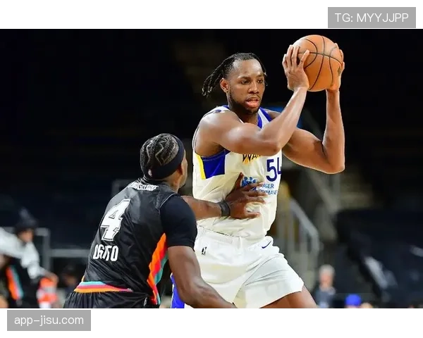 勇士签下发展联盟盖帽王查尔斯·巴锡,应对内线伤病危机