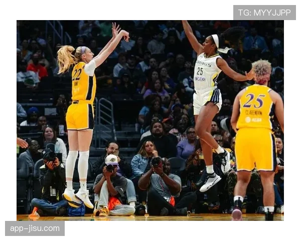 埃丽卡·惠勒加盟洛杉矶火花，阿兰娜·史密斯加盟达拉斯飞翼